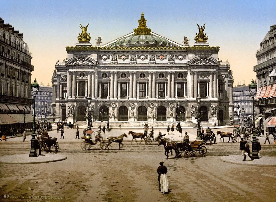 


Le Palais Garnier au temps du Second Empire 